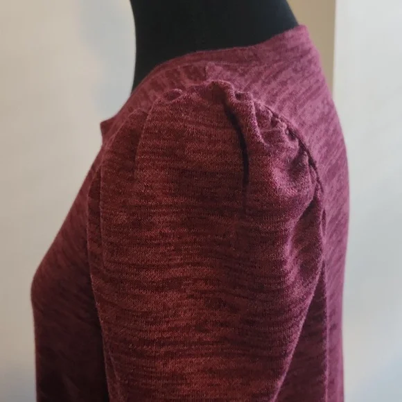 Maroon puffed sleeve top - Picture 6 of 8